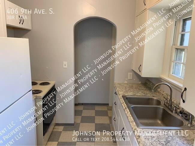 Photo - 406 9th Ave S