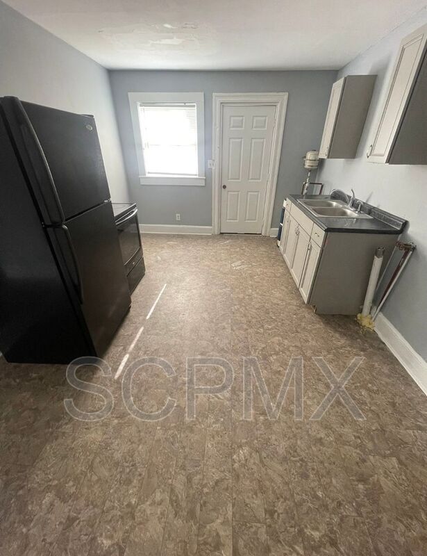 Photo - 322 Harrison St