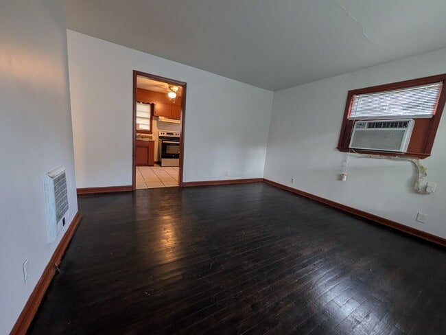 Photo - 1713 Niblick Ave NW