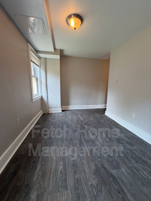 Photo - 208 W Vine St