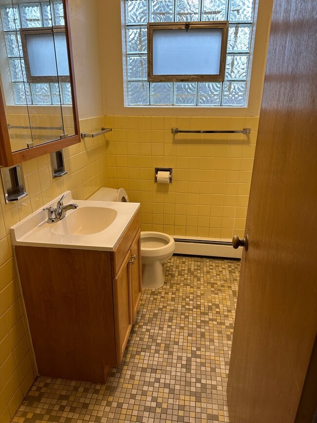 Photo - 8903 Lamon Ave
