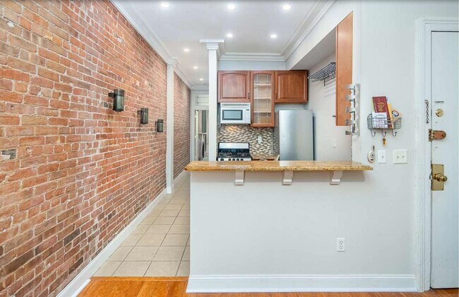 Photo - 924 Garden St Unit 2R