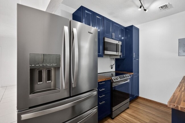 Photo - 76 NE 170th St