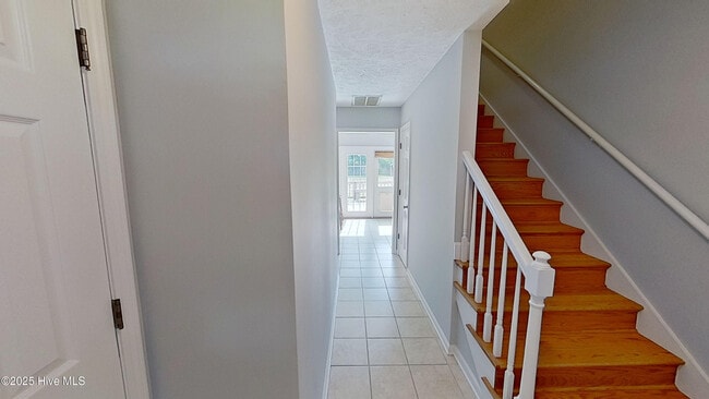 Photo - 718 Arnold Rd