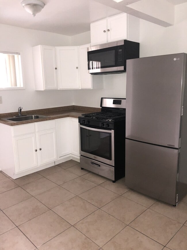 Building Photo - 1420 Redondo Blvd Unit 2