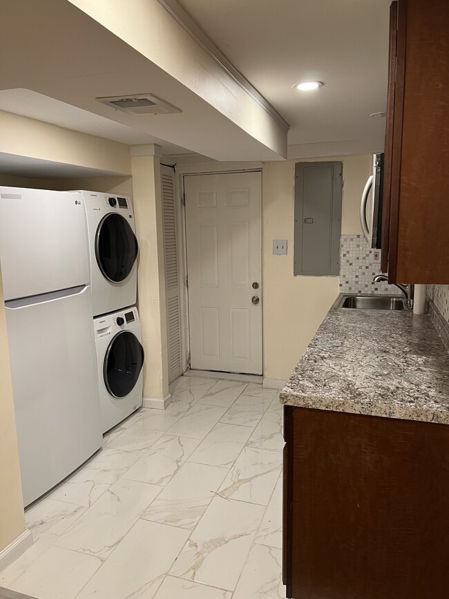 Photo - 218 Lynhaven Dr Unit Basement