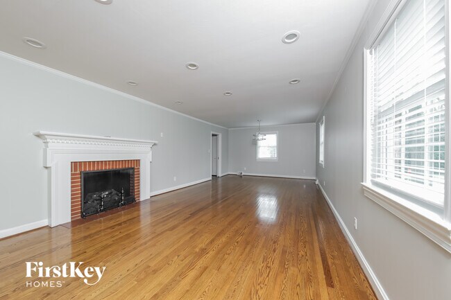 Photo - 705 Evergreen Ave