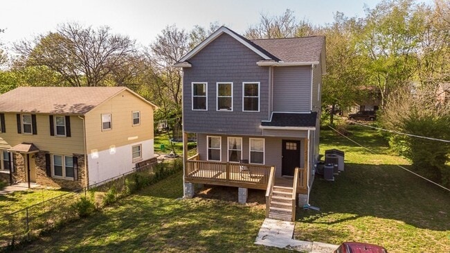 Building Photo - Nicely Appointed, 2019-Built Home Convenie...