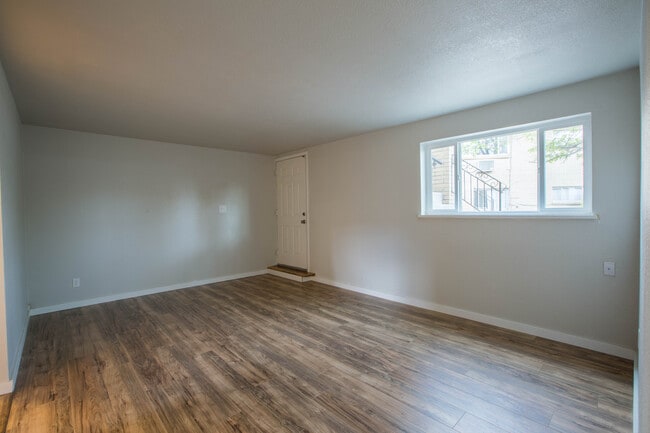 Photo - 3748 Vance St