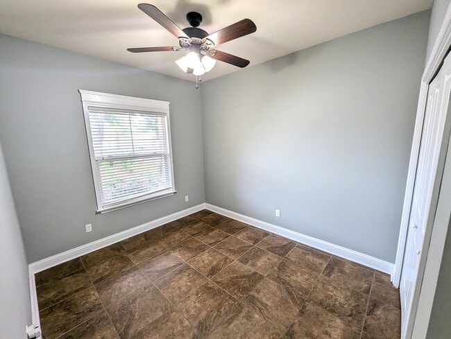 Photo - 116 Alder Ave SE