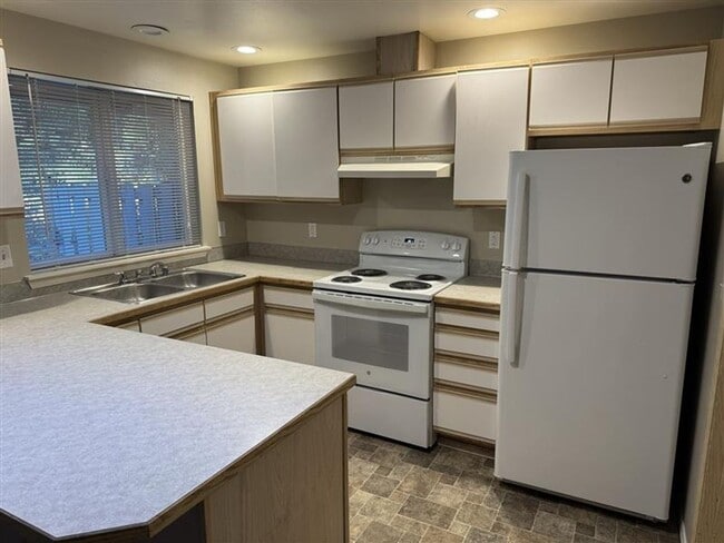 Photo - Bonney Lake-19003/05 Unit 19003