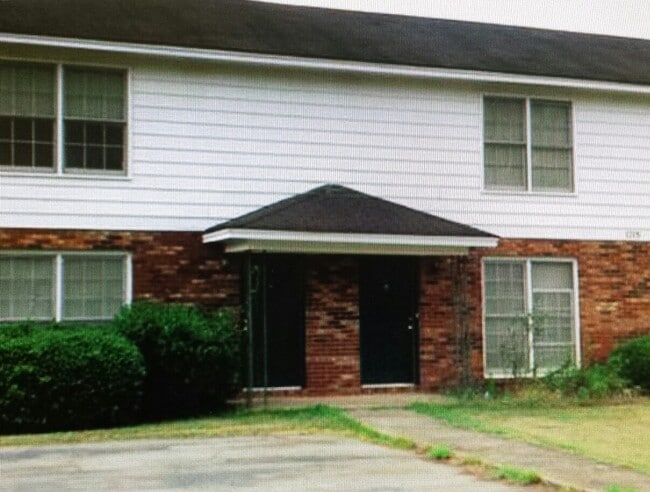 Building Photo - 1215 Westwood Dr Unit B