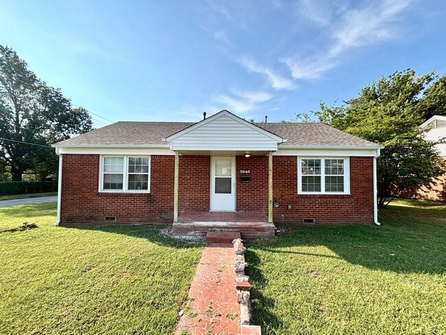 Building Photo - Newly Updated 2-bedroom, 1-bathroom Home