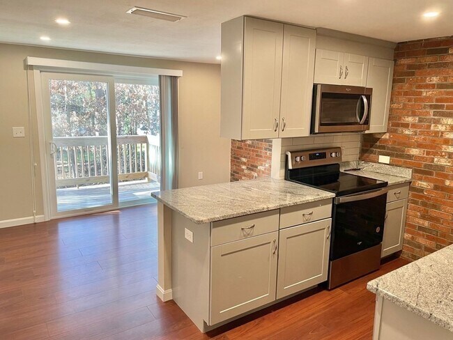 Photo - 169 Norton Ave Unidad 3