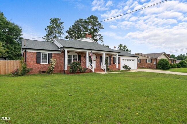 1505 Fairview St