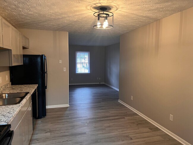 Photo - 2 bedroom duplex for rent - Available Now