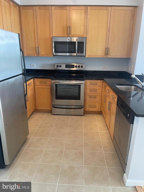 Building Photo - 437 New York Ave NW Unit 807