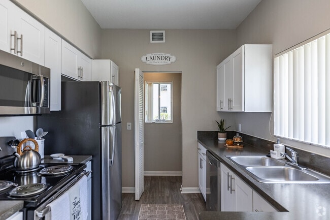 2 BR, 2 BA - Pinebrook Pointe