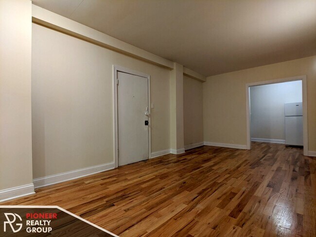 Photo - 1350 N Dearborn St