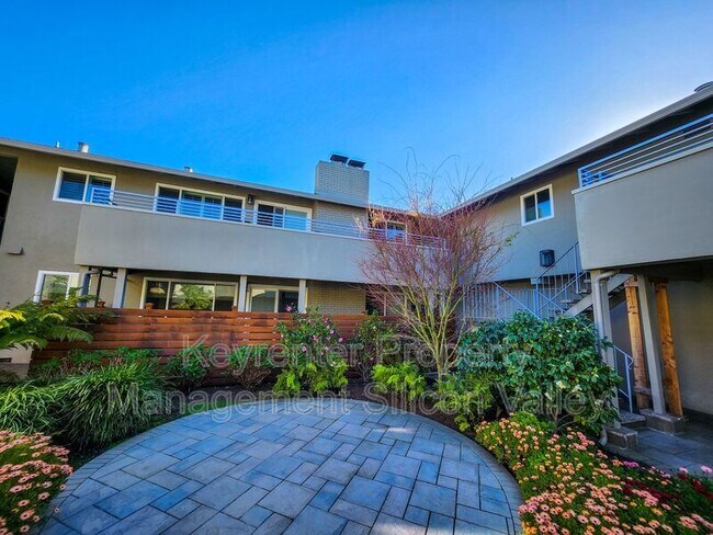 Photo - 460 Lassen St