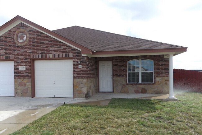 Building Photo - 4100 Elms Run Cir Unit B Rental