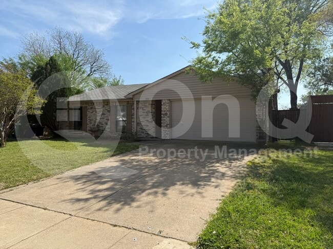 Photo - 5656 Pearce St