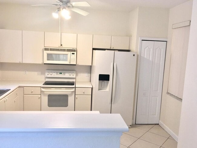 Building Photo - 2008 Shoma Dr Rental