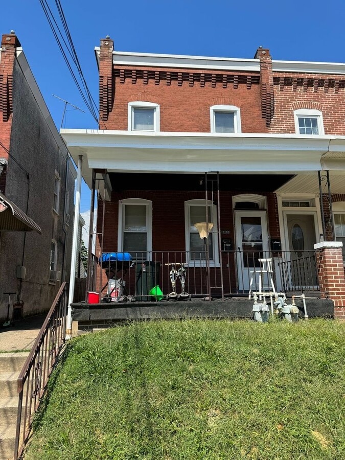 Photo - 2106 W 4th St Apartment Unit B