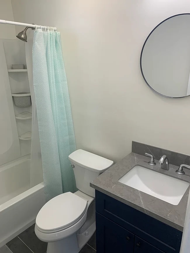 view of bathroom - 1877 Gardenia Ave