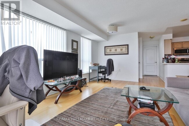 Photo - 21 Hillcrest Ave Unit 2507