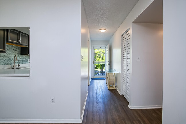Photo - 1151 Carlton Ct Unit 204