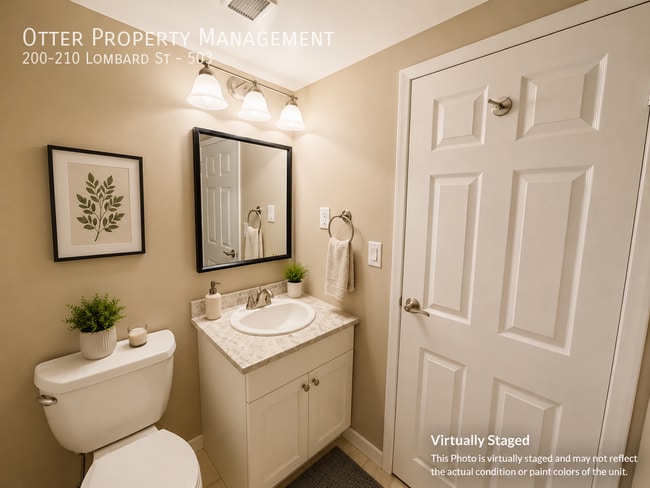 Photo - 200-210 Lombard St-503