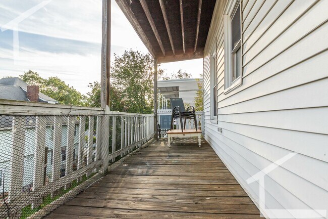 Photo - No Brokers Fee, Pets Friendly, Eat-in Kitchen, Big Bedrooms, Laundry on a Site