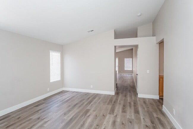 Photo - 9412 Morehouse Pl