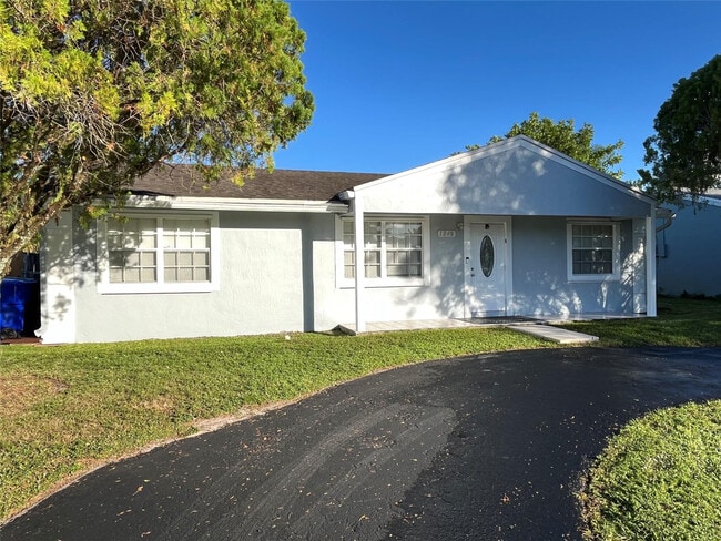 Photo - 1240 SW 73rd Ave