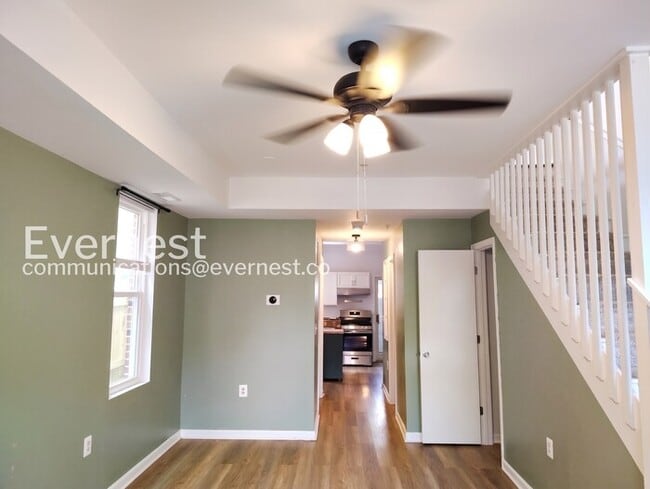 Photo - 217 E 5th St