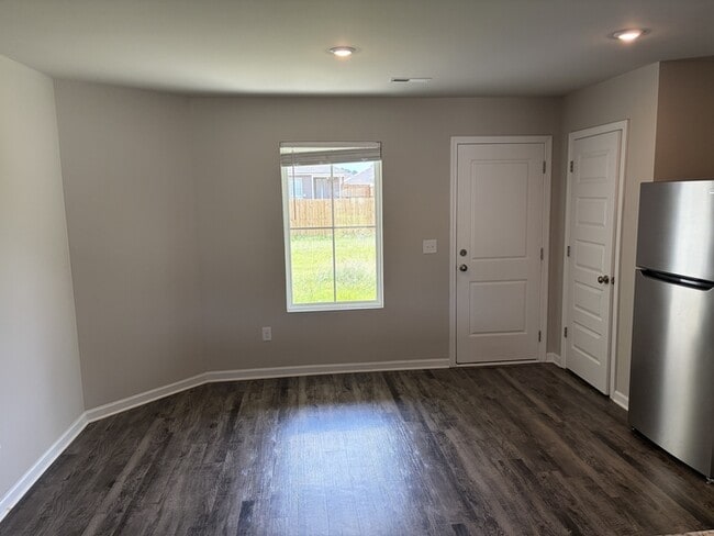 Photo - 3 Bed / 2 Bath Rental House in Decatur, AL 35603