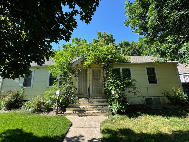 2 Bed, 1 Bath Duplex in the heart of Loveland - 2 Bed, 1 Bath Duplex in the heart of Loveland Casa Adosada