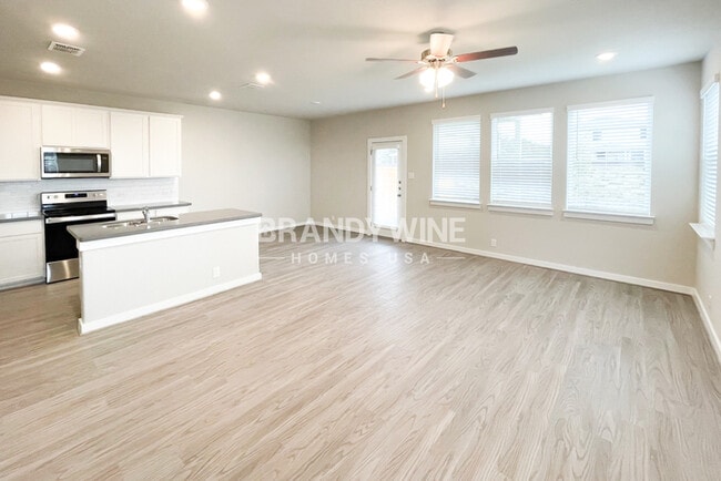 Photo - 10402 Ida Gdn Wy