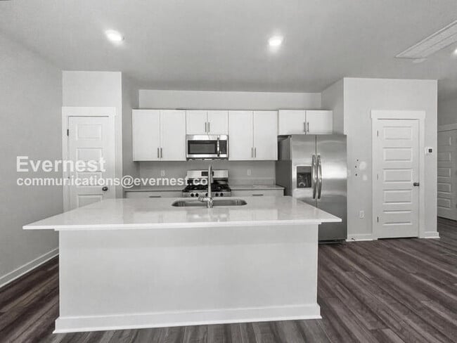 Photo - 2284 Robert Gwynne Dr