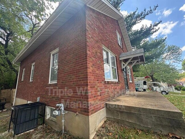 Photo - 424 Abston St