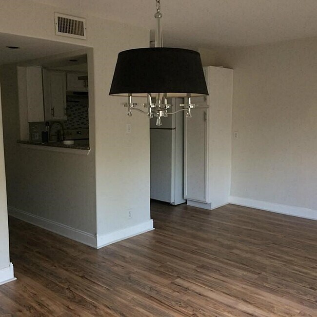 Photo - 11002 Hammerly Blvd Unit 105