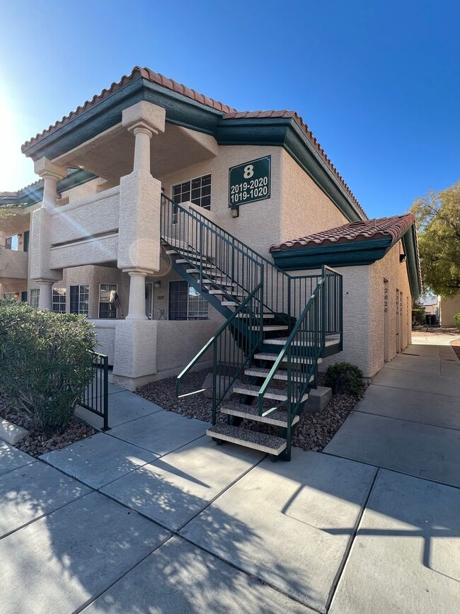 Building Photo - Two Bedroom Two Bathroom Fully Furnished C... Rental