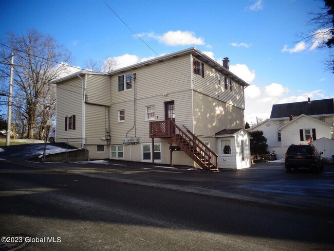 Photo - 142 Old Loudon Rd Apartment Unit 1st Flr south