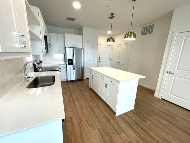 Photo - 1101 Abbeyglen Castle Dr Unidad 9129