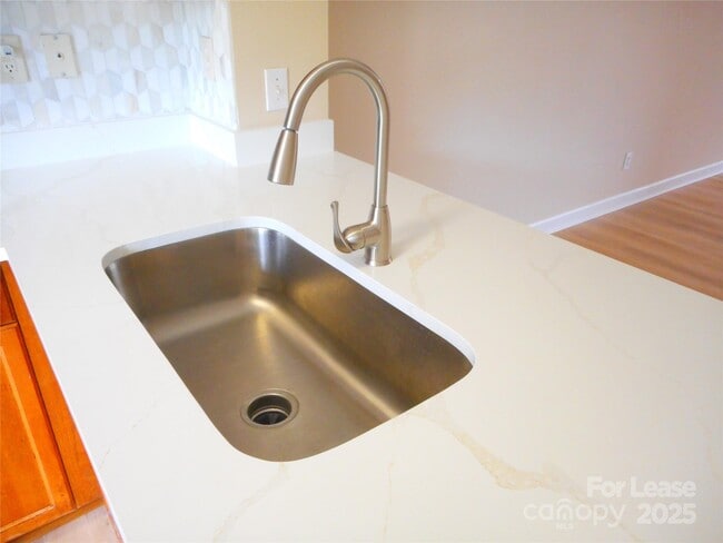 Photo - 8329 Scotney Bluff Avenue