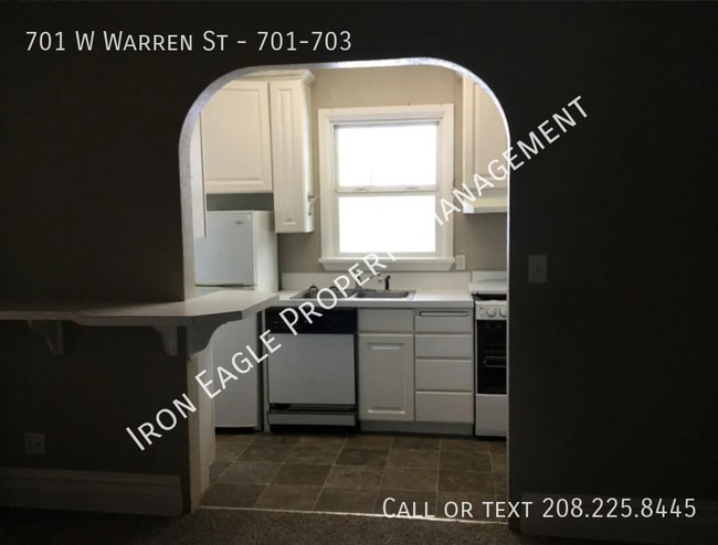 Photo - 701 W Warren St Unidad 701-703