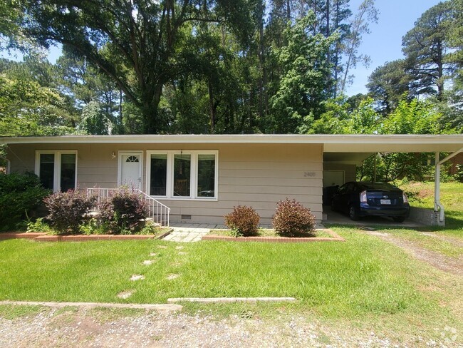 Building Photo - Available Now! 3 Bedroom Ranch Close To Do... Rental