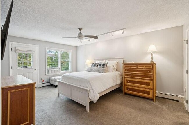 209 Vaughan St Unit 209