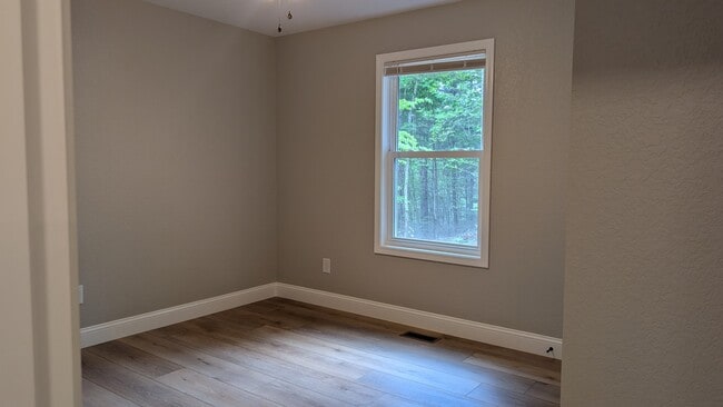 Photo - 3 Woodland Hills Dr